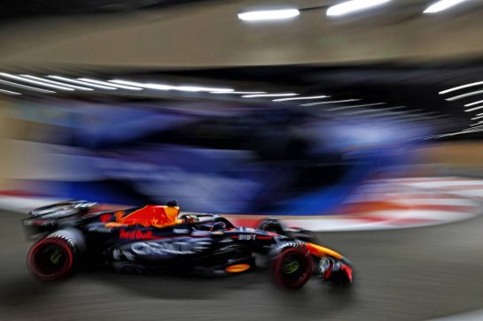 Max Verstappen (NLD) Red Bull Racing RB19.
25.11.2023. Formula 1 World Championship, Rd 23, Abu Dhabi Grand Prix, Yas Marina Circuit, Abu Dhabi, Qualifying Day.
- www.xpbimages.com, EMail: requests@xpbimages.com © Copyright: Coates / XPB Images