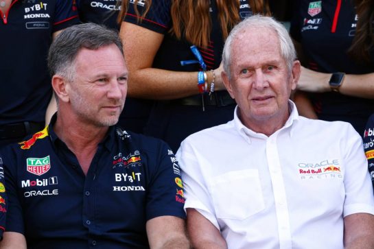 (L to R): Christian Horner (GBR) Red Bull Racing Team Principal and Dr Helmut Marko (AUT) Red Bull Motorsport Consultant at a team photograph.
26.11.2023. Formula 1 World Championship, Rd 23, Abu Dhabi Grand Prix, Yas Marina Circuit, Abu Dhabi, Race Day.
- www.xpbimages.com, EMail: requests@xpbimages.com © Copyright: Batchelor / XPB Images