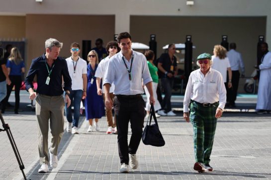 Jackie Stewart (GBR) (Right).
26.11.2023. Formula 1 World Championship, Rd 23, Abu Dhabi Grand Prix, Yas Marina Circuit, Abu Dhabi, Race Day.
- www.xpbimages.com, EMail: requests@xpbimages.com © Copyright: Moy / XPB Images