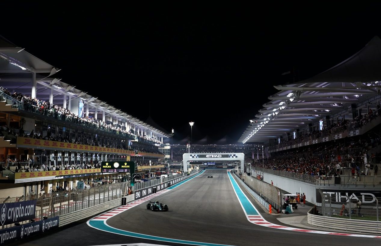 Fernando Alonso (ESP) Aston Martin F1 Team AMR23. 26.11.2023. Formula 1 World Championship, Rd 23, Abu Dhabi Grand Prix, Yas Marina Circuit, Abu Dhabi, Race Day. - www.xpbimages.com, EMail: requests@xpbimages.com © Copyright: Moy / XPB Images