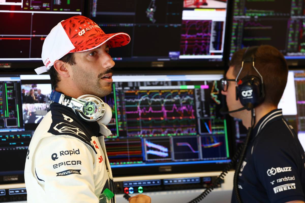 Daniel Ricciardo (AUS) AlphaTauri. 26.11.2023. Formula 1 World Championship, Rd 23, Abu Dhabi Grand Prix, Yas Marina Circuit, Abu Dhabi, Race Day. - www.xpbimages.com, EMail: requests@xpbimages.com © Copyright: Coates / XPB Images