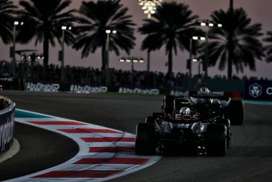 Lewis Hamilton (GBR) Mercedes AMG F1 W14.
26.11.2023. Formula 1 World Championship, Rd 23, Abu Dhabi Grand Prix, Yas Marina Circuit, Abu Dhabi, Race Day.
 - www.xpbimages.com, EMail: requests@xpbimages.com © Copyright: Coates / XPB Images