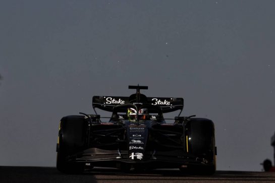 Theo Pourchaire (FRA) Alfa Romeo F1 Team C43 Reserve Driver.
28.11.2023. Formula 1 Testing, Yas Marina Circuit, Abu Dhabi, Tuesday.
- www.xpbimages.com, EMail: requests@xpbimages.com © Copyright: Moy / XPB Images