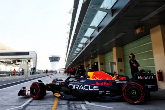 Jake Dennis (GBR) Red Bull Racing RB19 Test Driver leaves the pits.
28.11.2023. Formula 1 Testing, Yas Marina Circuit, Abu Dhabi, Tuesday.
- www.xpbimages.com, EMail: requests@xpbimages.com © Copyright: Batchelor / XPB Images