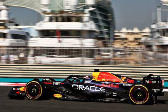 Jake Dennis (GBR) Red Bull Racing RB19 Test Driver.
28.11.2023. Formula 1 Testing, Yas Marina Circuit, Abu Dhabi, Tuesday.
- www.xpbimages.com, EMail: requests@xpbimages.com © Copyright: Batchelor / XPB Images