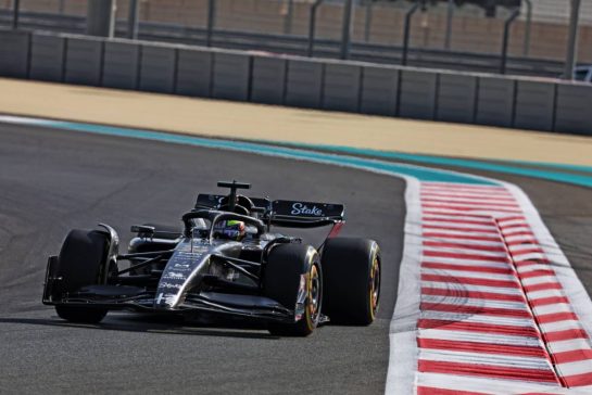 Zhou Guanyu (CHN) Alfa Romeo F1 Team C43.
28.11.2023. Formula 1 Testing, Yas Marina Circuit, Abu Dhabi, Tuesday.
- www.xpbimages.com, EMail: requests@xpbimages.com © Copyright: Batchelor / XPB Images