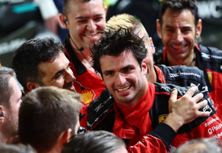 1st place Carlos Sainz Jr (ESP) Ferrari. 17.09.2023. Formula 1 World Championship, Rd 16, Singapore Grand Prix, Marina Bay Street Circuit, Singapore, Race Day. - www.xpbimages.com, EMail: requests@xpbimages.com © Copyright: Batchelor / XPB Images