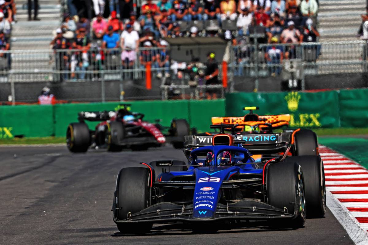 Alexander Albon (THA) Williams Racing FW45. 29.10.2023. Formula 1 World Championship, Rd 20, Mexican Grand Prix, Mexico City, Mexico, Race Day. - www.xpbimages.com, EMail: requests@xpbimages.com © Copyright: Coates / XPB Images