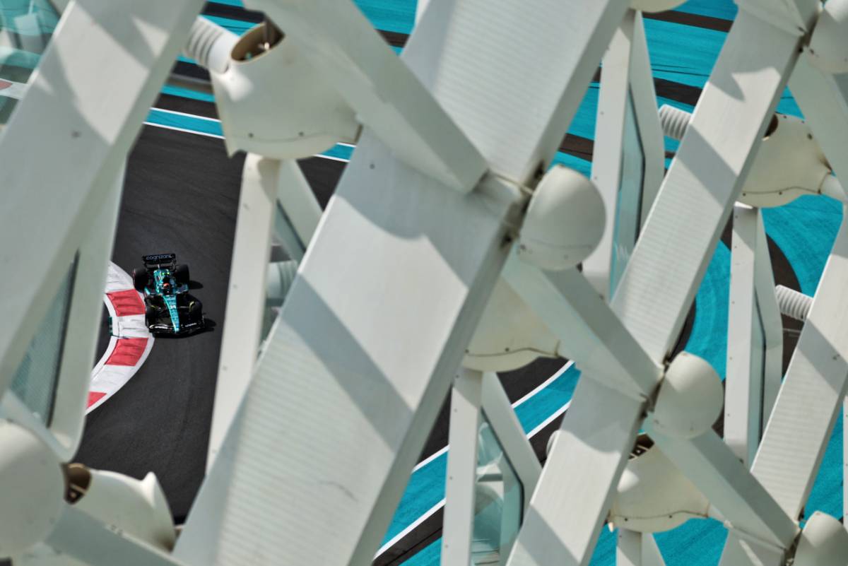 Felipe Drugovich (BRA) Aston Martin F1 Team AMR23, Reserve and Development Programme Driver. 28.11.2023. Formula 1 Testing, Yas Marina Circuit, Abu Dhabi, Tuesday. - www.xpbimages.com, EMail: requests@xpbimages.com © Copyright: Moy / XPB Images