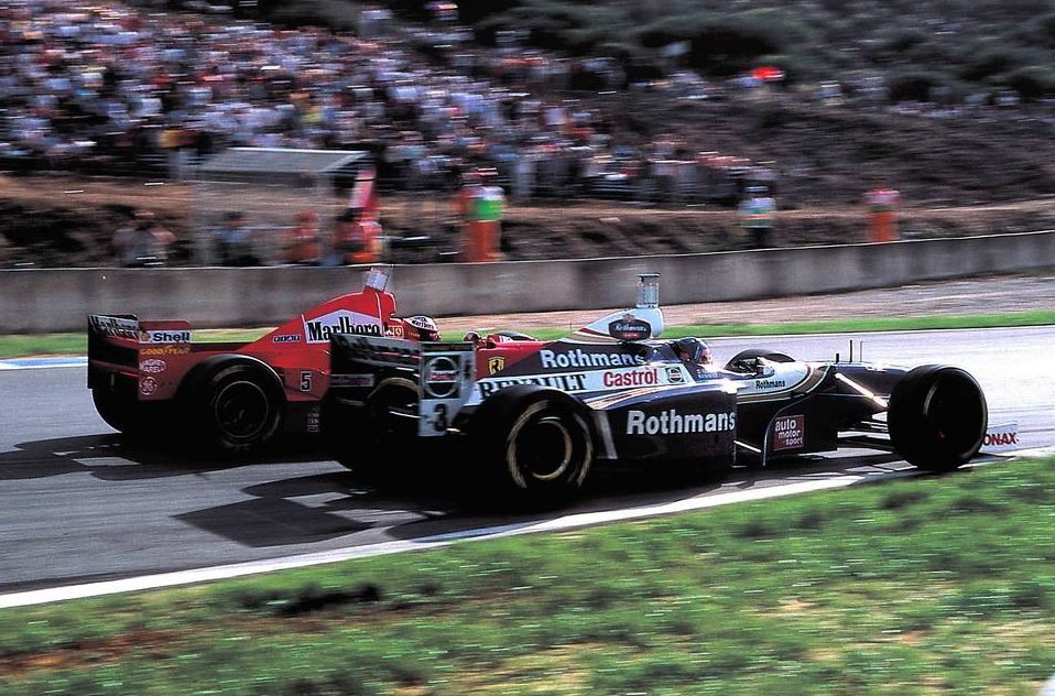 Crash betwin Jacques Villeneuve (CDN) Williams FW 19 Renault and Michael Schumacher (GER) Ferrari 310B during the race - www.xpbimages.com, EMail: requests@xpbimages.com © Copyright: Photo4 / XPB Images