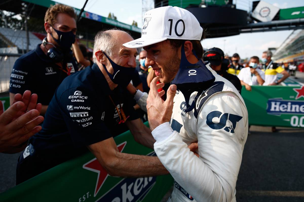 Race winner Pierre Gasly (FRA) AlphaTauri celebrates with Franz Tost (AUT) AlphaTauri Team Principal in parc ferme.
06.09.2020. Formula 1 World Championship, Rd 8, Italian Grand Prix, Monza, Italy, Race Day.
- www.xpbimages.com, EMail: requests@xpbimages.com - copy of publication required for printed pictures. Every used picture is fee-liable. © Copyright: FIA Pool Image for Editorial Use Only