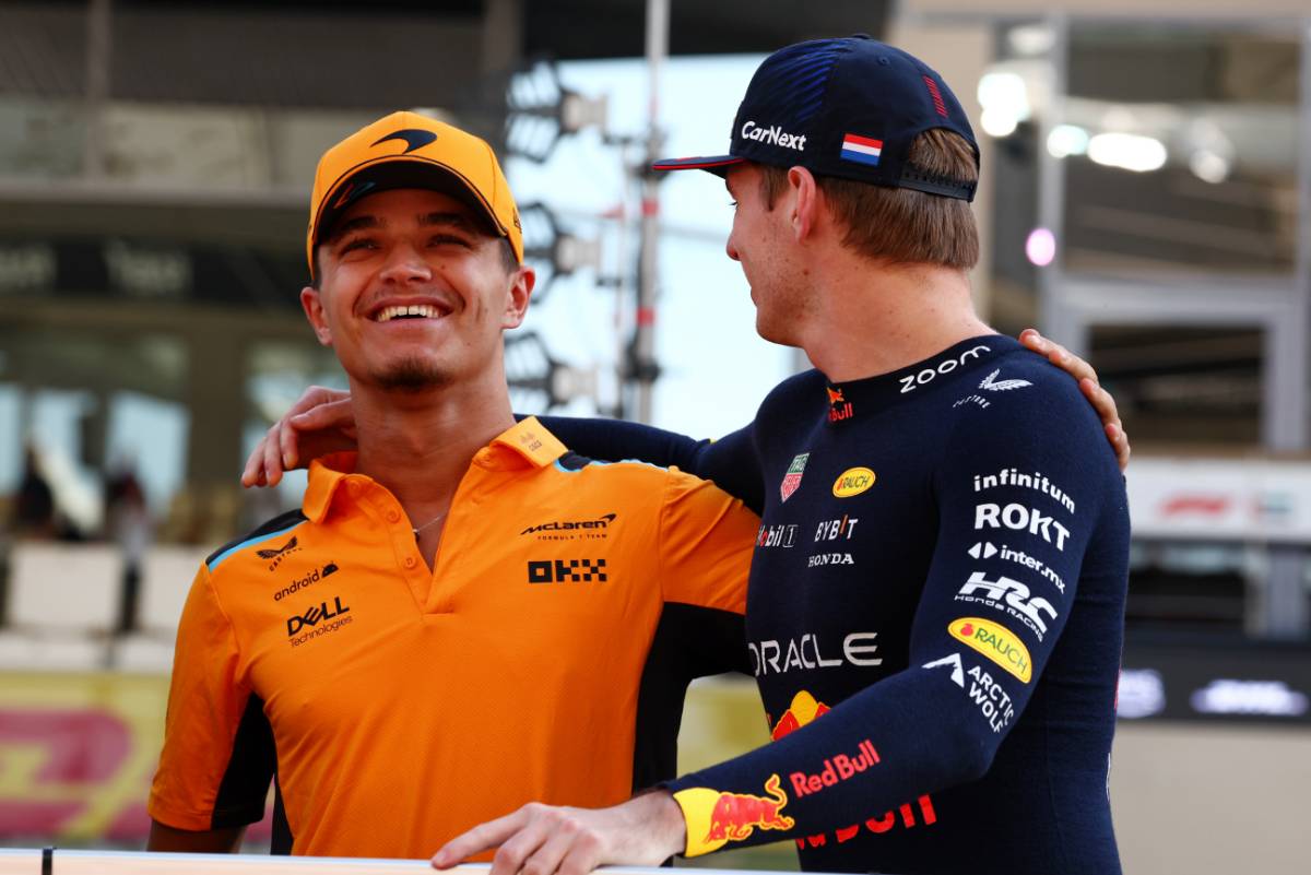 (L to R): Lando Norris (GBR) McLaren with Max Verstappen (NLD) Red Bull Racing on the drivers' parade. 26.11.2023. Formula 1 World Championship, Rd 23, Abu Dhabi Grand Prix, Yas Marina Circuit, Abu Dhabi, Race Day. - www.xpbimages.com, EMail: requests@xpbimages.com © Copyright: Coates / XPB Images