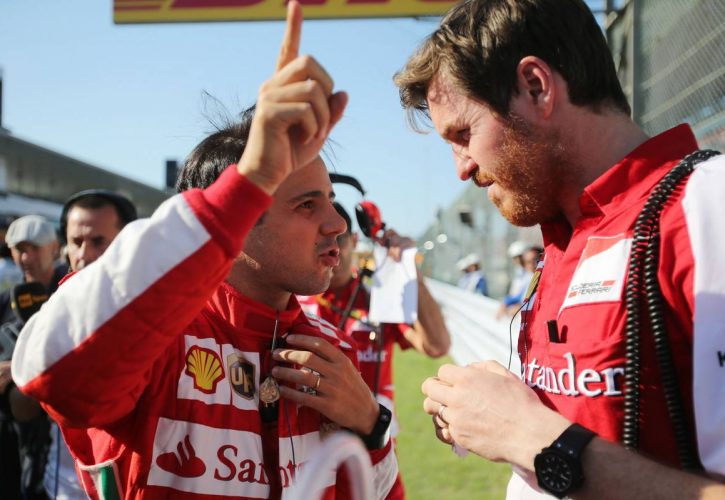 (L to R): Felipe Massa (BRA) Ferrari with Rob Smedley (GBR) Ferrari Race Engineer on the grid. 13.10.2013. Formula 1 World Championship, Rd 15, Japanese Grand Prix, Suzuka, Japan, Race Day. - www.xpbimages.com, EMail: requests@xpbimages.com - copy of publication required for printed pictures. Every used picture is fee-liable. © Copyright: Charniaux / XPB Images