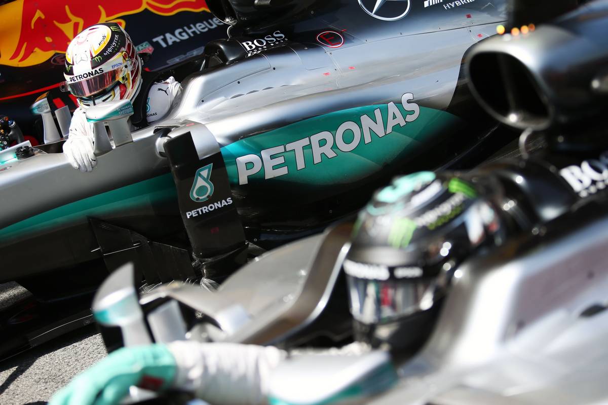 Pole sitter Lewis Hamilton (GBR) Mercedes AMG F1 W07 Hybrid in parc ferme with team mate Nico Rosberg (GER) Mercedes AMG F1 W07 Hybrid. 14.05.2016. Formula 1 World Championship, Rd 5, Spanish Grand Prix, Barcelona, Spain, Qualifying Day. - www.xpbimages.com, EMail: requests@xpbimages.com - copy of publication required for printed pictures. Every used picture is fee-liable. © Copyright: Moy / XPB Images