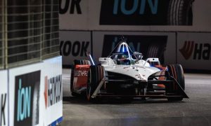 Andretti's Dennis takes dominant win in Friday’s Diriyah E-Prix
