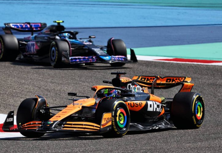 Oscar Piastri (AUS) McLaren MCL38. 22.02.2024. Formula 1 Testing, Sakhir, Bahrain, Day Two. - www.xpbimages.com, EMail: requests@xpbimages.com © Copyright: Moy / XPB Images