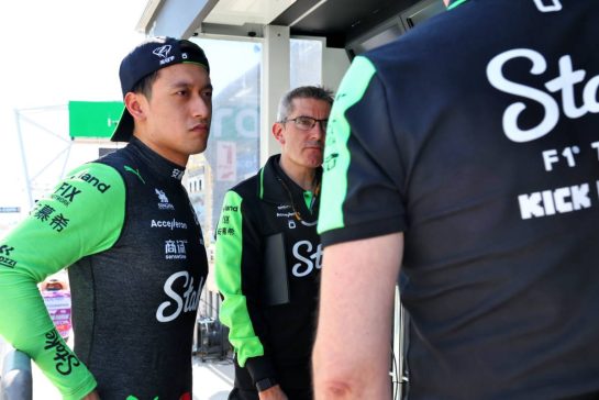 Zhou Guanyu (CHN) Sauber.
22.02.2024. Formula 1 Testing, Sakhir, Bahrain, Day Two.
- www.xpbimages.com, EMail: requests@xpbimages.com © Copyright: Batchelor / XPB Images