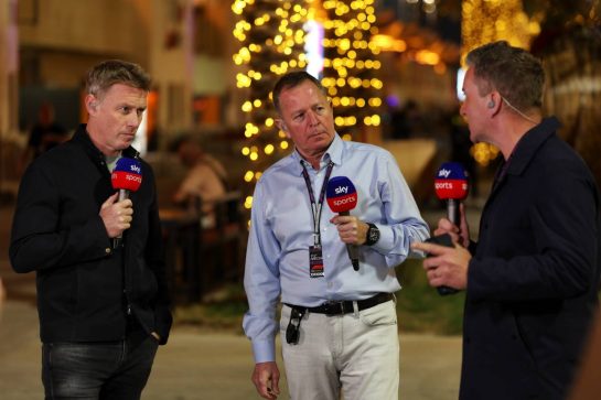 (L to R): Simon Lazenby (GBR) Sky Sports F1 TV Presenter with Martin Brundle (GBR) Sky Sports Commentator and Craig Slater (GBR) Sky Sports F1 Reporter.
28.02.2024. Formula 1 World Championship, Rd 1, Bahrain Grand Prix, Sakhir, Bahrain, Preparation Day.
 - www.xpbimages.com, EMail: requests@xpbimages.com © Copyright: Staley / XPB Images