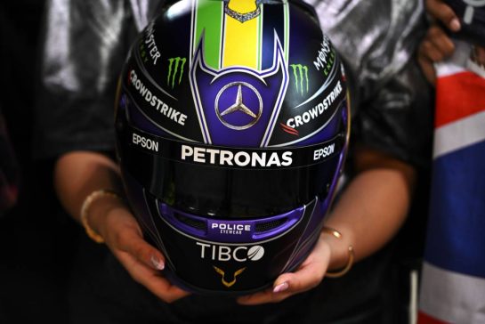 A fan with a Lewis Hamilton (GBR) Mercedes AMG F1 helmet.
28.02.2024. Formula 1 World Championship, Rd 1, Bahrain Grand Prix, Sakhir, Bahrain, Preparation Day.
- www.xpbimages.com, EMail: requests@xpbimages.com © Copyright: Price / XPB Images