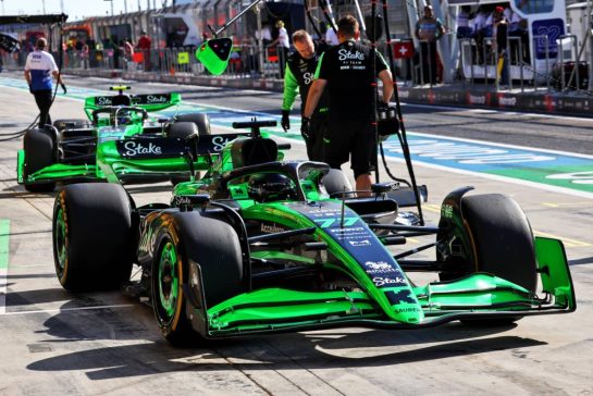 Valtteri Bottas (FIN) Sauber C44 and Zhou Guanyu (CHN) Sauber C44 in the pits.
29.02.2024. Formula 1 World Championship, Rd 1, Bahrain Grand Prix, Sakhir, Bahrain, Practice Day
- www.xpbimages.com, EMail: requests@xpbimages.com © Copyright: Batchelor / XPB Images