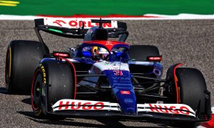 Bahrain GP: Ricciardo leads opening practice for RB!