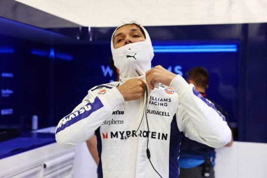 Alexander Albon (THA) Williams Racing.
29.02.2024. Formula 1 World Championship, Rd 1, Bahrain Grand Prix, Sakhir, Bahrain, Practice Day
- www.xpbimages.com, EMail: requests@xpbimages.com © Copyright: Batchelor / XPB Images