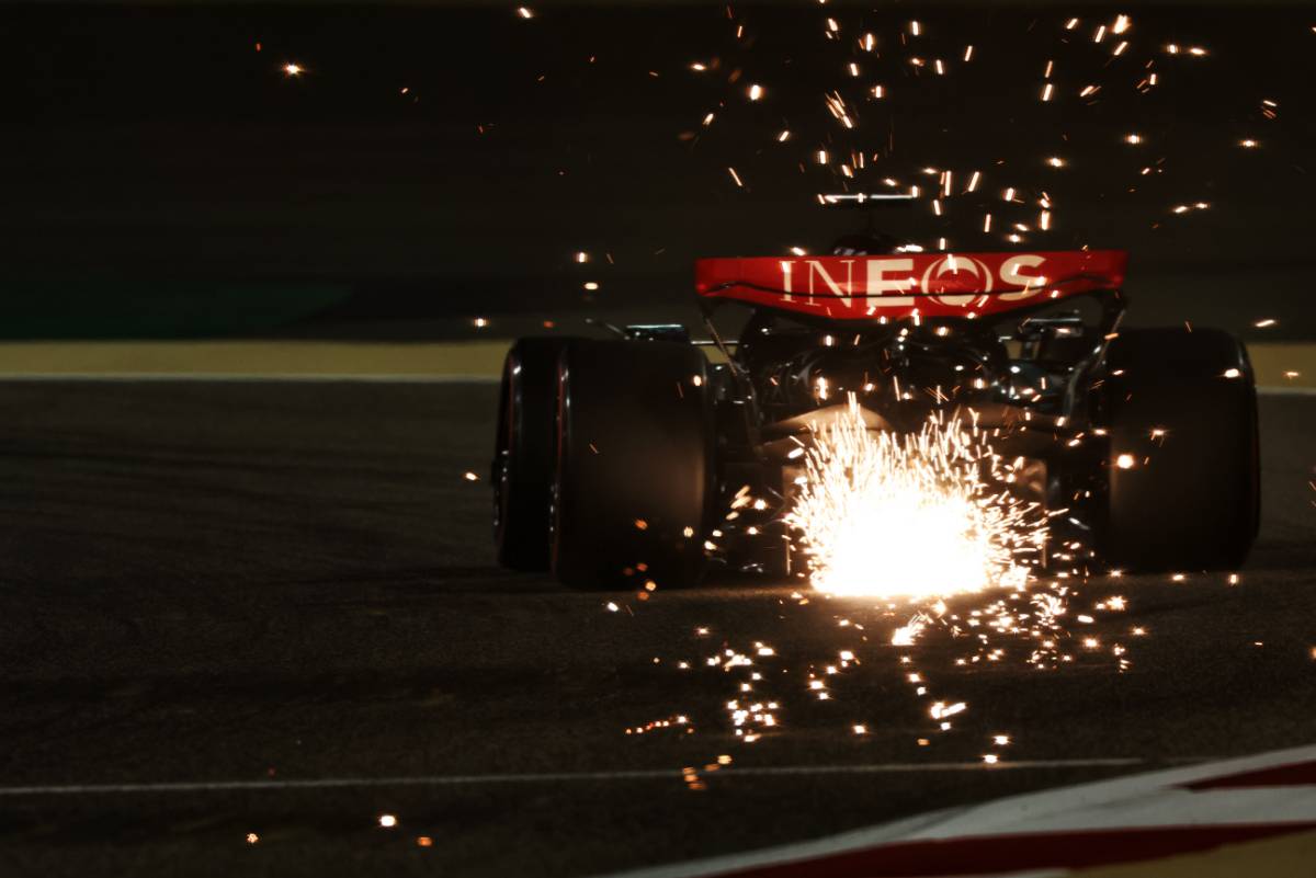 George Russell (GBR) Mercedes AMG F1 W15 sends sparks flying.
29.02.2024. Formula 1 World Championship, Rd 1, Bahrain Grand Prix, Sakhir, Bahrain, Practice Day
- www.xpbimages.com, EMail: requests@xpbimages.com © Copyright: Coates / XPB Images