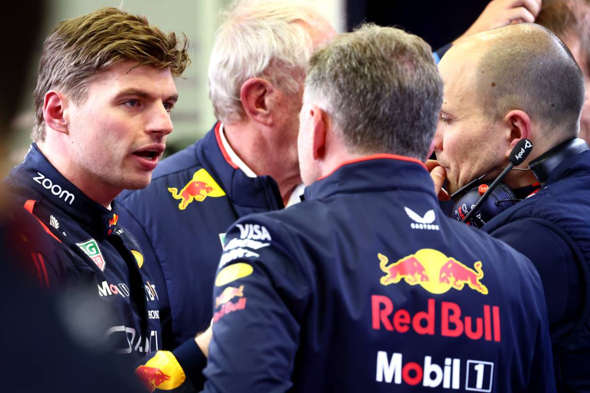 Max Verstappen (NLD) Red Bull Racing with Dr Helmut Marko (AUT) Red Bull Motorsport Consultant; Christian Horner (GBR) Red Bull Racing Team Principal and Gianpiero Lambiase (ITA) Red Bull Racing Engineer.
29.02.2024. Formula 1 World Championship, Rd 1, Bahrain Grand Prix, Sakhir, Bahrain, Practice Day
- www.xpbimages.com, EMail: requests@xpbimages.com © Copyright: Batchelor / XPB Images