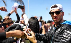 Gasly gunning for football glory with stake in FC Versailles