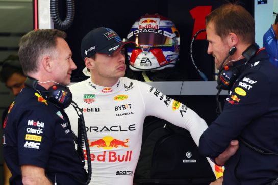 Max Verstappen (NLD) Red Bull Racing with Christian Horner (GBR) Red Bull Racing Team Principal.
01.03.2024. Formula 1 World Championship, Rd 1, Bahrain Grand Prix, Sakhir, Bahrain, Qualifying Day.
- www.xpbimages.com, EMail: requests@xpbimages.com © Copyright: Batchelor / XPB Images