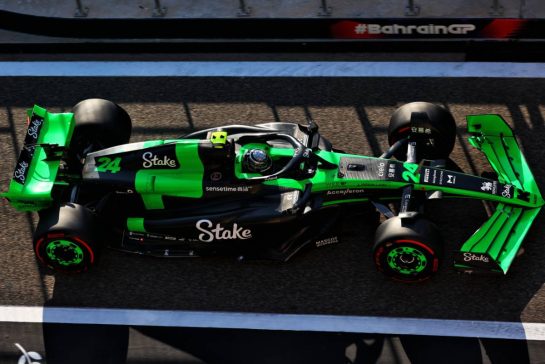 Zhou Guanyu (CHN) Sauber C44.
01.03.2024. Formula 1 World Championship, Rd 1, Bahrain Grand Prix, Sakhir, Bahrain, Qualifying Day.
- www.xpbimages.com, EMail: requests@xpbimages.com © Copyright: Coates / XPB Images