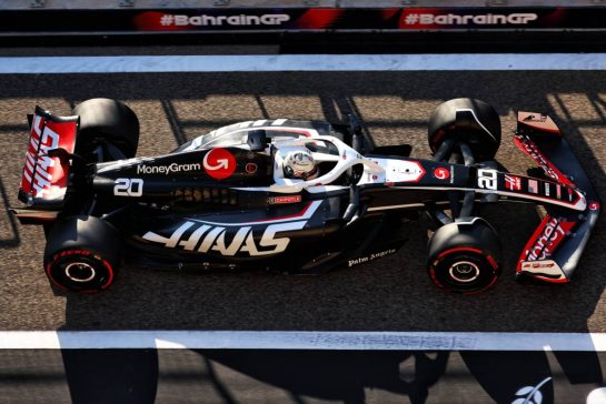 Kevin Magnussen (DEN) Haas VF-24.
01.03.2024. Formula 1 World Championship, Rd 1, Bahrain Grand Prix, Sakhir, Bahrain, Qualifying Day.
- www.xpbimages.com, EMail: requests@xpbimages.com © Copyright: Coates / XPB Images