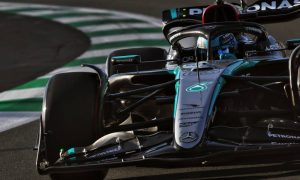 Mercedes 'not in perfect window' after scrappy FP2 - Russell