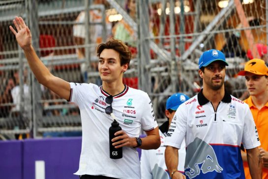 (L to R): George Russell (GBR) Mercedes AMG F1 and Daniel Ricciardo (AUS) RB on the drivers' parade.
09.03.2024. Formula 1 World Championship, Rd 2, Saudi Arabian Grand Prix, Jeddah, Saudi Arabia, Race Day.
- www.xpbimages.com, EMail: requests@xpbimages.com © Copyright: Batchelor / XPB Images