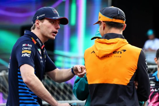 (L to R): Max Verstappen (NLD) Red Bull Racing and Lando Norris (GBR) McLaren on the drivers' parade.
09.03.2024. Formula 1 World Championship, Rd 2, Saudi Arabian Grand Prix, Jeddah, Saudi Arabia, Race Day.
- www.xpbimages.com, EMail: requests@xpbimages.com © Copyright: Batchelor / XPB Images