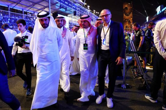 Mohammed Bin Sulayem (UAE) FIA President (Left) and Stefano Domenicali (ITA) Formula One President and CEO (Right) on the grid.
09.03.2024. Formula 1 World Championship, Rd 2, Saudi Arabian Grand Prix, Jeddah, Saudi Arabia, Race Day.
- www.xpbimages.com, EMail: requests@xpbimages.com © Copyright: Batchelor / XPB Images