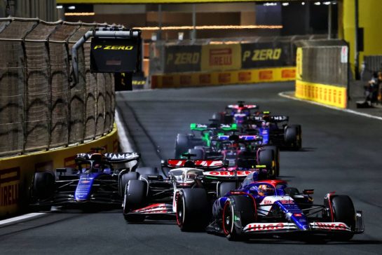 Yuki Tsunoda (JPN) RB VCARB 01 leads Kevin Magnussen (DEN) Haas VF-24 and Alexander Albon (THA) Williams Racing FW46.
09.03.2024. Formula 1 World Championship, Rd 2, Saudi Arabian Grand Prix, Jeddah, Saudi Arabia, Race Day.
- www.xpbimages.com, EMail: requests@xpbimages.com © Copyright: Batchelor / XPB Images