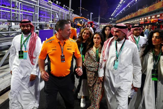 Zak Brown (USA) McLaren Executive Director with guests.
09.03.2024. Formula 1 World Championship, Rd 2, Saudi Arabian Grand Prix, Jeddah, Saudi Arabia, Race Day.
- www.xpbimages.com, EMail: requests@xpbimages.com © Copyright: Coates / XPB Images