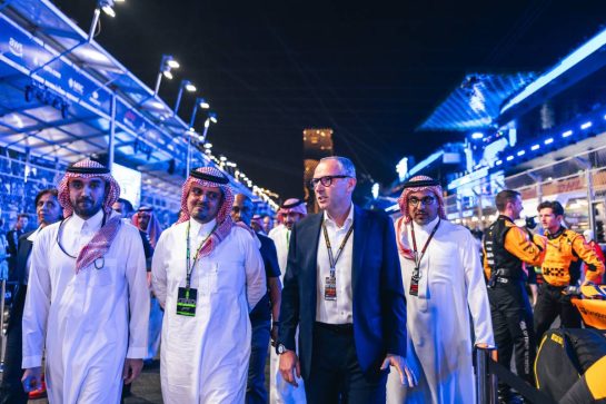 Stefano Domenicali (ITA) Formula One President and CEO with guests on the grid.
09.03.2024. Formula 1 World Championship, Rd 2, Saudi Arabian Grand Prix, Jeddah, Saudi Arabia, Race Day.
- www.xpbimages.com, EMail: requests@xpbimages.com © Copyright: Bearne / XPB Images
