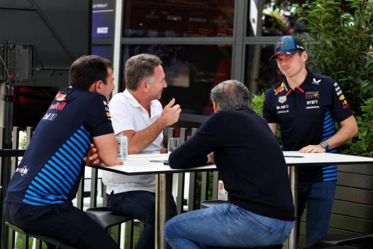 (L to R): Pierre Wache (FRA) Red Bull Racing Technical Director with Christian Horner (GBR) Red Bull Racing Team Principal; Raymond Vermeulen (NLD) Driver Manager; and Max Verstappen (NLD) Red Bull Racing.
21.03.2024. Formula 1 World Championship, Rd 3, Australian Grand Prix, Albert Park, Melbourne, Australia, Preparation Day.
- www.xpbimages.com, EMail: requests@xpbimages.com © Copyright: Moy / XPB Images