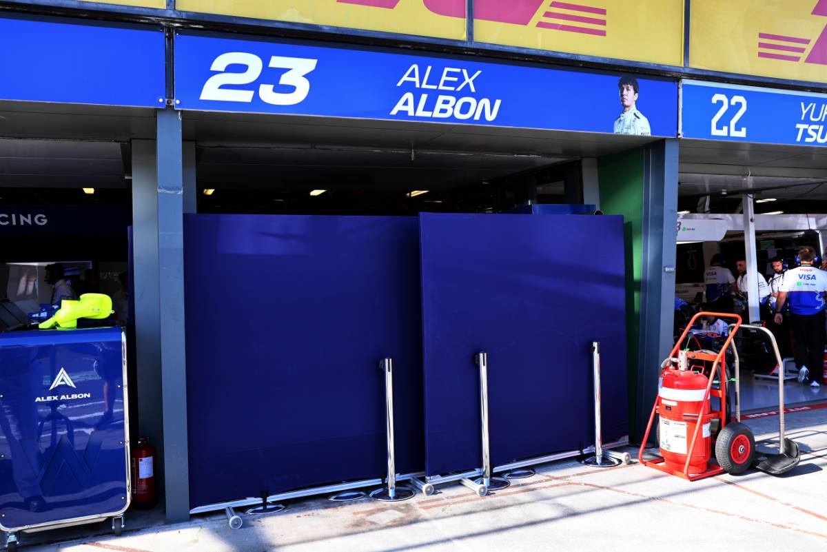 Pit garage of Alexander Albon (THA) Williams Racing closed as he doesn't take part in the second practice session. 22.03.2024. Formula 1 World Championship, Rd 3, Australian Grand Prix, Albert Park, Melbourne, Australia, Practice Day. - www.xpbimages.com, EMail: requests@xpbimages.com © Copyright: Batchelor / XPB Images