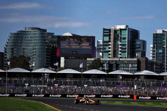 Oscar Piastri (AUS) McLaren MCL38.
22.03.2024. Formula 1 World Championship, Rd 3, Australian Grand Prix, Albert Park, Melbourne, Australia, Practice Day.
- www.xpbimages.com, EMail: requests@xpbimages.com © Copyright: Moy / XPB Images
