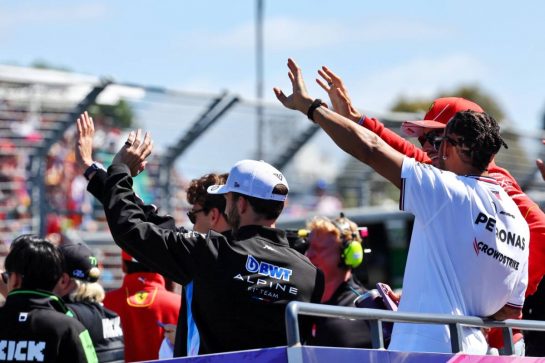 Lewis Hamilton (GBR) Mercedes AMG F1 with Charles Leclerc (MON) Ferrari and Pierre Gasly (FRA) Alpine F1 Team on the drivers' parade.
24.03.2024. Formula 1 World Championship, Rd 3, Australian Grand Prix, Albert Park, Melbourne, Australia, Race Day.
- www.xpbimages.com, EMail: requests@xpbimages.com © Copyright: Batchelor / XPB Images