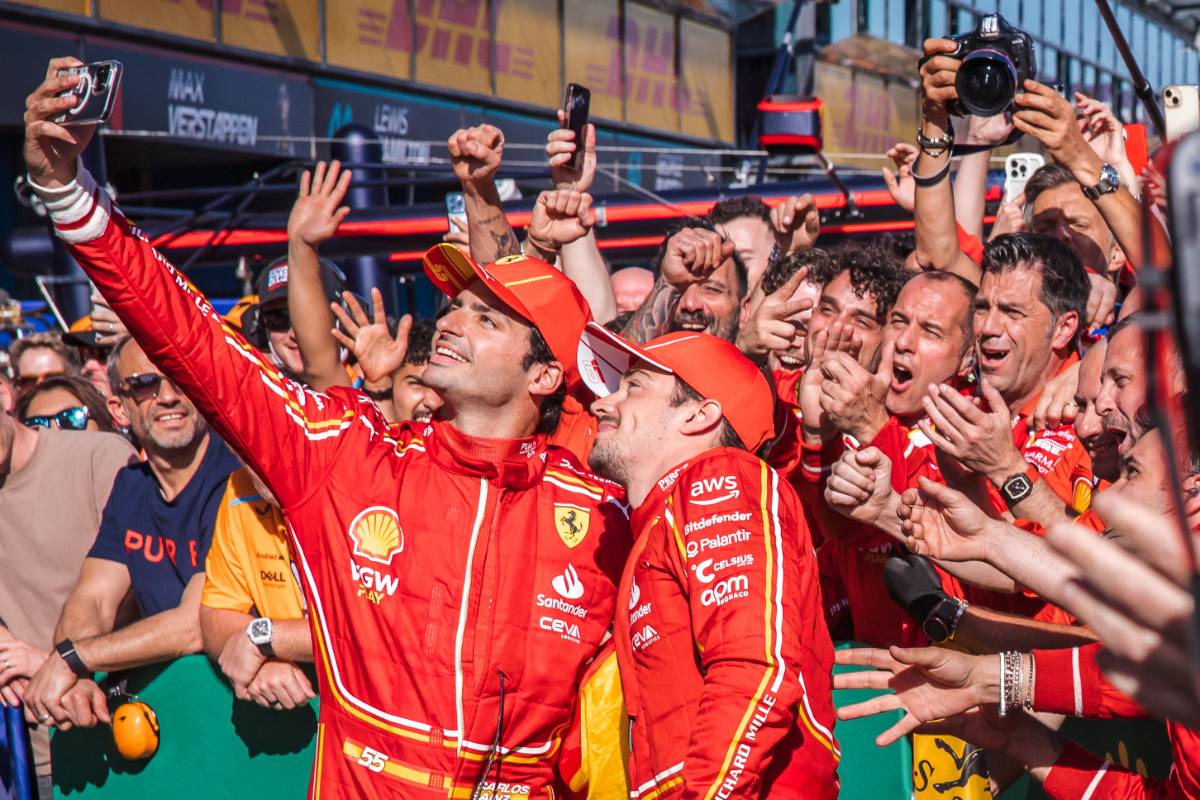 Race winner Carlos Sainz Jr (ESP) Ferrari celebrates with second placed team mate Charles Leclerc (MON) Ferrari in parc ferme. 24.03.2024. Formula 1 World Championship, Rd 3, Australian Grand Prix, Albert Park, Melbourne, Australia, Race Day. - www.xpbimages.com, EMail: requests@xpbimages.com © Copyright: Bearne / XPB Images