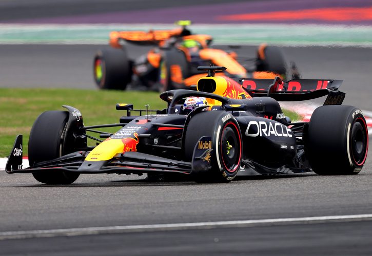 SHANGHAI, CHINA - APRIL 21: Max Verstappen of the Netherlands driving the (1) Oracle Red Bull Racing RB20 leads Lando Norris of Great Britain driving the (4) McLaren MCL38 Mercedes on track during the F1 Grand Prix of China at Shanghai International Circuit on April 21, 2024 in Shanghai, China. (Photo by Lintao Zhang/Getty Images ) // Getty Images / Red Bull Content Pool // SI202404210236 // Usage for editorial use only //