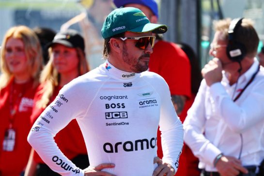 Fernando Alonso (ESP) Aston Martin F1 Team on the grid.
24.03.2024. Formula 1 World Championship, Rd 3, Australian Grand Prix, Albert Park, Melbourne, Australia, Race Day.
- www.xpbimages.com, EMail: requests@xpbimages.com © Copyright: Batchelor / XPB Images