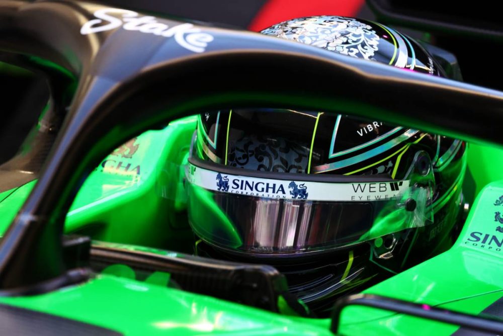 Japanese GP Piastri quickest as showers thwart Suzuka FP2