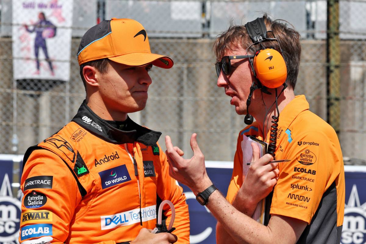 (L to R): Lando Norris (GBR) McLaren with William Joseph (GBR) McLaren Race Engineer on the grid.
07.04.2024. Formula 1 World Championship, Rd 4, Japanese Grand Prix, Suzuka, Japan, Race Day.
- www.xpbimages.com, EMail: requests@xpbimages.com © Copyright: Moy / XPB Images