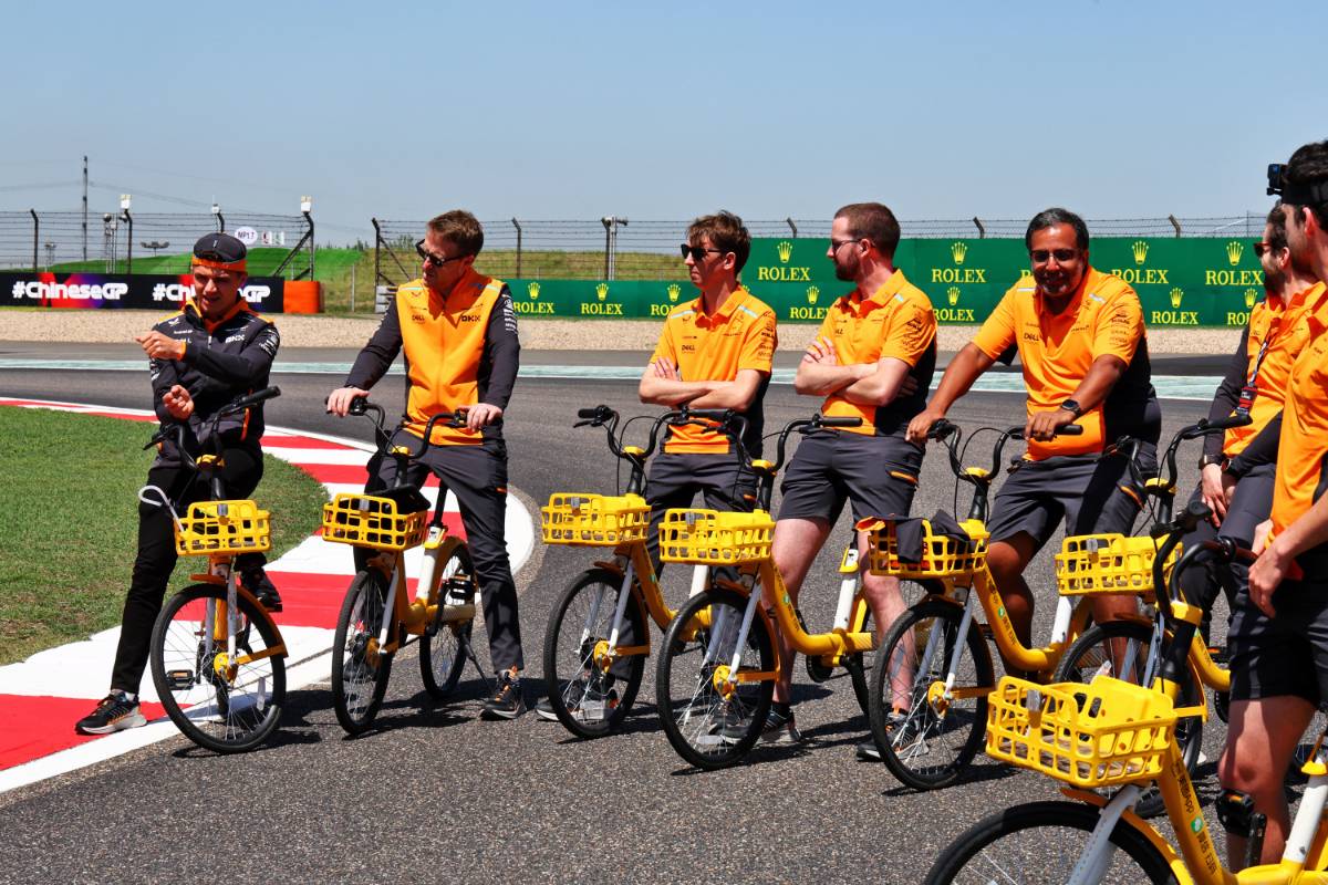 <div>Chinese GP: Thursday's build-up in pictures</div>