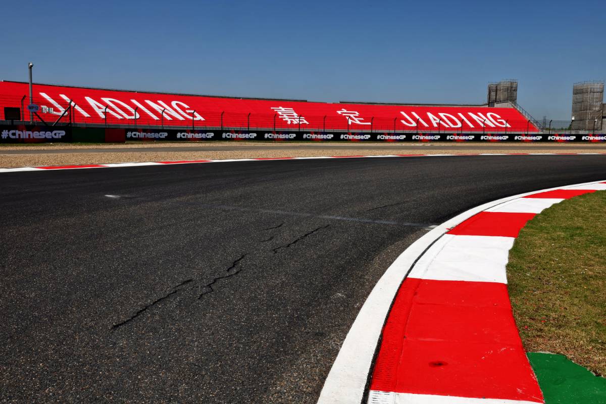 F1 drivers facing grip puzzle with ‘painted’ Shanghai track